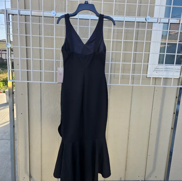 Dress - Picture 1 of 2